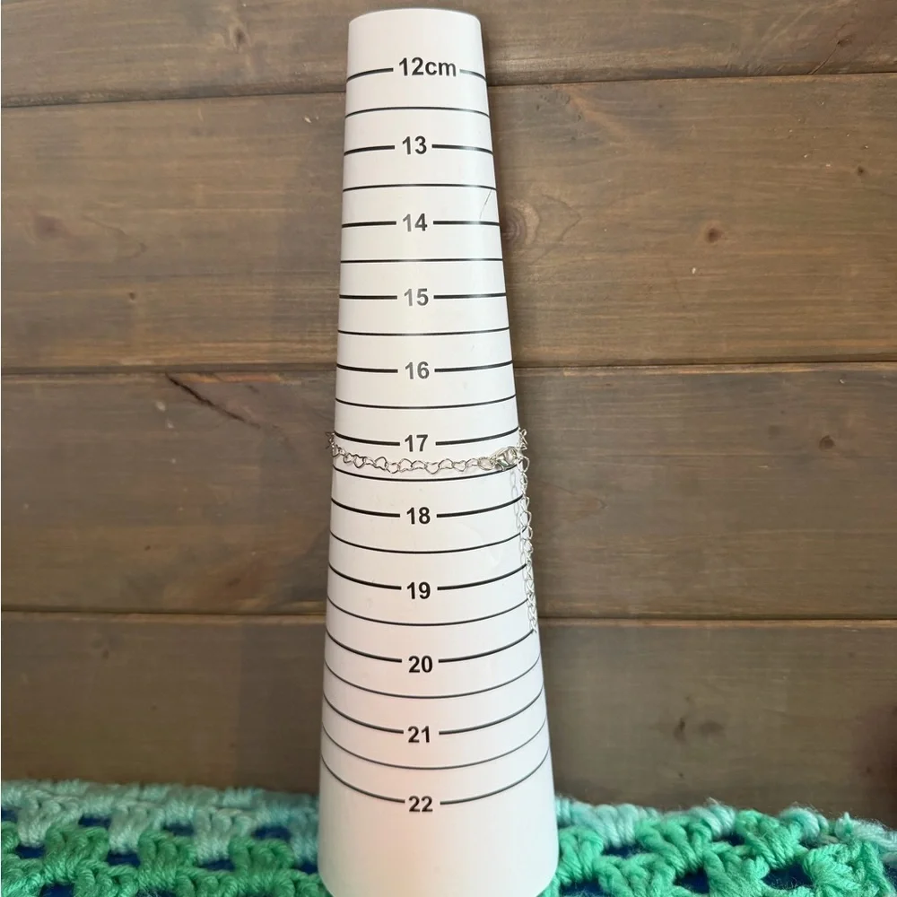 3/$20 Heart Link Bracelet - Picture 4 of 4